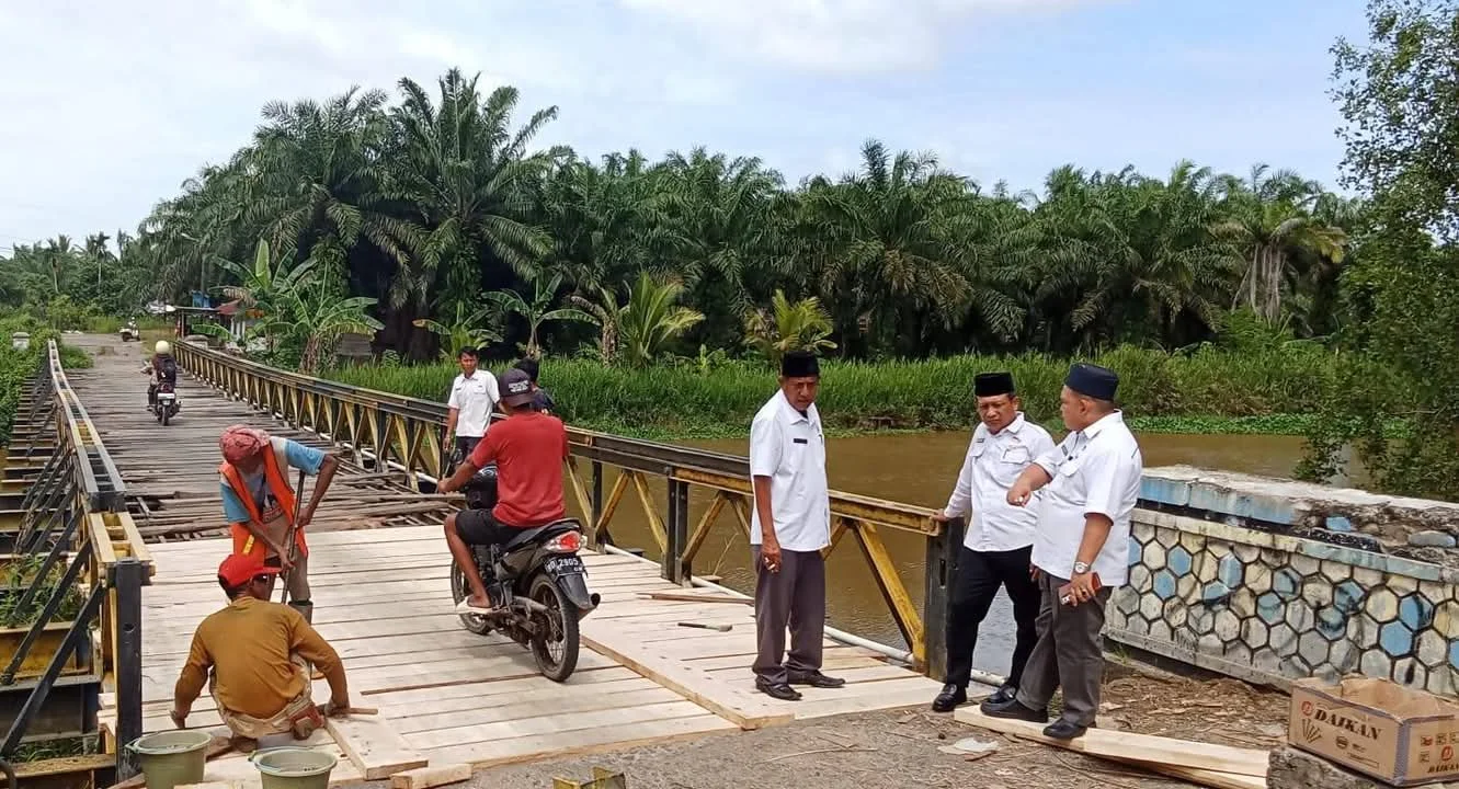 Pemkot Bengkulu Perbaiki Jembatan Kayu dan Lanjutkan Program Nikah Balai Gratis